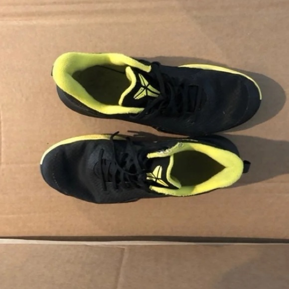 nike mamba focus black optimum yellow